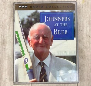 Johnners Au Beeb Brian Johnston Vintage 1995 Cassette Tape Livre Audio Criquet - Picture 1 of 3