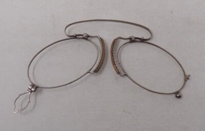 Ancienne Monture de lunettes - Pince nez - Lorgnon ancien en métal 1920's - Photo 1/4