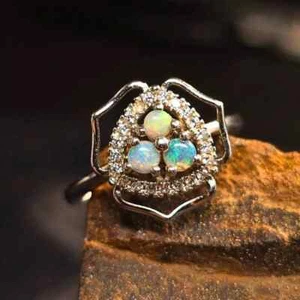 The Pirouette Spinner Lightning Ridge Crystal Opal 0.50 Ct S925 Silver Adjust... - Picture 1 of 10