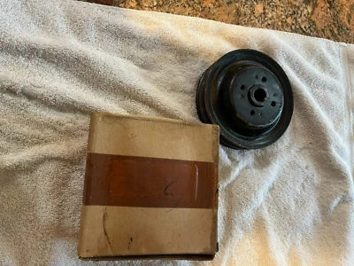 M38 M38A1 JEEP N O S BOMBA DE AGUA POLEA DOBLE RANURA G740 G758 Foto 1 de 2