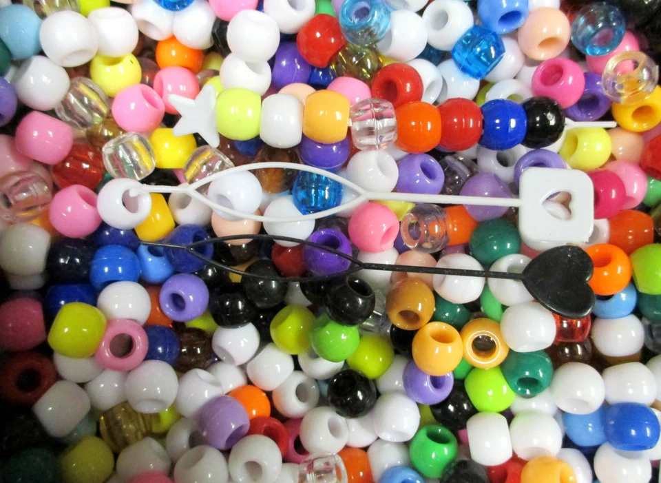 LOTE DE 200, 600 CUENTAS - TAMAÑO MEDIANO (9 X 10 MM) CUENTAS DE PONY REDONDAS DE PLÁSTICO, ARTE KANDI-- Foto 1 de 1