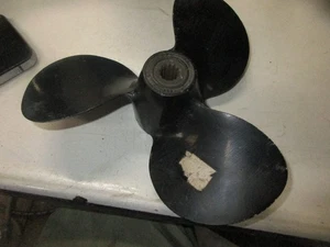 OMC BRP Johnson Evinrude OEM 15-25 HP 3 Blade Aluminum Prop Propeller 9" x 9" - Bild 1 von 5