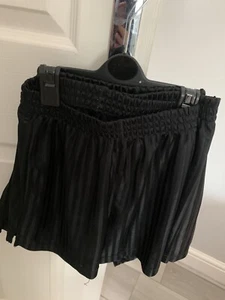 Unisex PE shorts 3 packs 8/9 years BNWOT - Picture 1 of 5