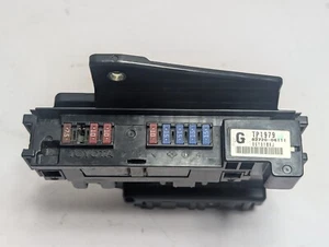 CAJA DE CONEXIONES DE FUSIBLES OEM TOYOTA CAMRY 82720-06111 TP1979 - Imagen 1 de 9