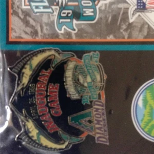 FLORIDA MARLINS INAUGURAL GAME ARIZONIA DIAMONDBACKS PIN SGA 4/25/1998 MIAMI - Picture 1 of 1