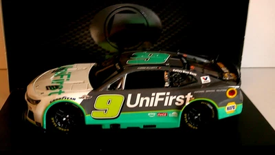 Chase Elliott #9 UniFirst Throwback Galaxy 2025 1/24 Elite 1 de 24 DIN #12 Foto 1 de 4