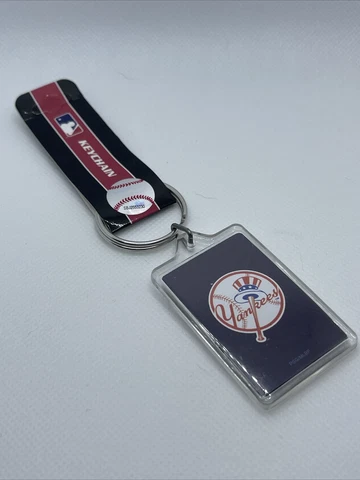 New York Yankees MLB Officially Licensed Acrylic Key Chain NEW Cover
