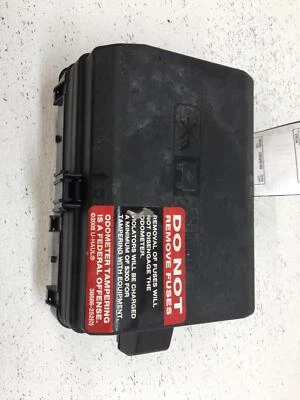 23 CHEVY SILVERADO 1500 5.3L Gas Engine Fuse Box - Image 1 of 3