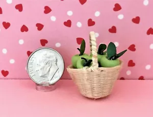 Dollhouse Miniature Basket of Apples - 1:12 - Basket with 4 Large Apples (Loose) - Picture 1 of 3