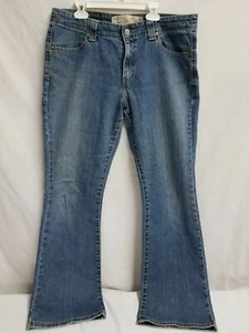 LEVIS 525 Nouveau Womens Low Boot Cut Blue Jeans Size 12M - Picture 1 of 4