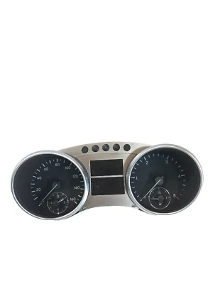 Mercedes Ml W164 3.0 Cdi Speedometer A2C53168071 Genuine 2011 Year Rhd - Image 1 of 4