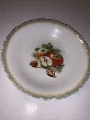 Baviera China Manzana Nuez Centro Servir Tazón Fruta Verde Borde Transclúcido Foto 1 de 4