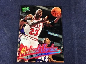 M3-58 BASKETBALL CARD - MICHAEL JORDAN CHICAGO BULLS - CARD #16 - 1996 FLEER - Bild 1 von 2