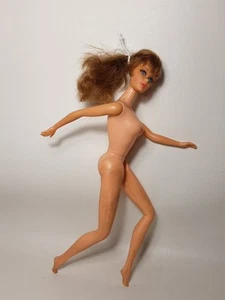 Pestañas vintage Barbie Twist and Turn Ash Blonde #1160 (1968) Japón  - Imagen 1 de 10