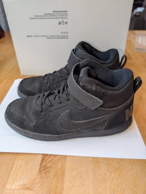 Nike Black Court Borough Mid 870026-001 Black Basketball Shoes Boys Size 2Y - Image 1 of 4