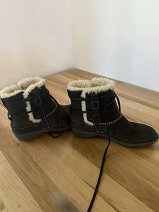 Botas forradas de Sherling Ugg 5136 para mujer talla 7 - Imagen 1 de 7