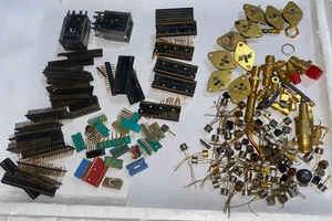 1 lb 5 oz Electronic Gold scrap Transistors IC Sockets Some New Unused - Picture 1 of 10