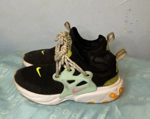 Nike Girls React Presto BQ4003-101 White Running Shoes Sneakers Size 2Y - Picture 1 of 2