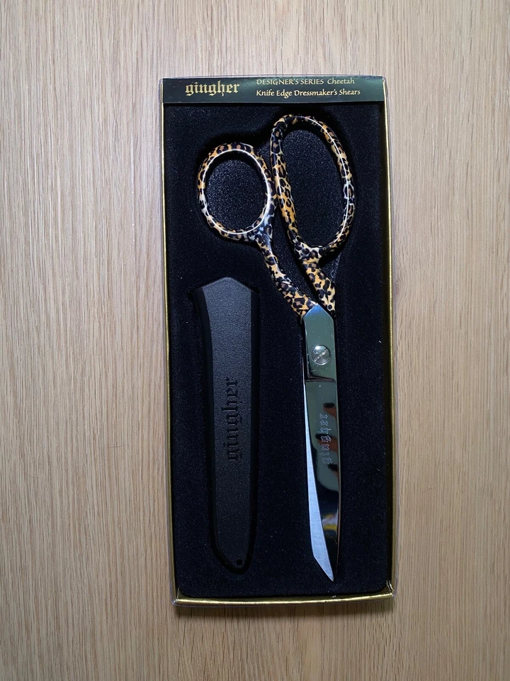 GINGHER 2002 Collectable Designer's Series CHEETAH 8 Inch Dressmaker's Shears - Image 1 of 1