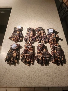 8 pair Of Men's Camo Winter Fleece Gloves camouflage New with Tags - Picture 1 of 4