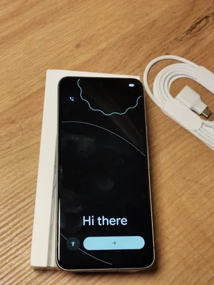 Cellulare Smartphone GOOGLE Pixel 8 5G 8+128GB 6,2" Hazel Grigio Verde - Immagine 1 di 4