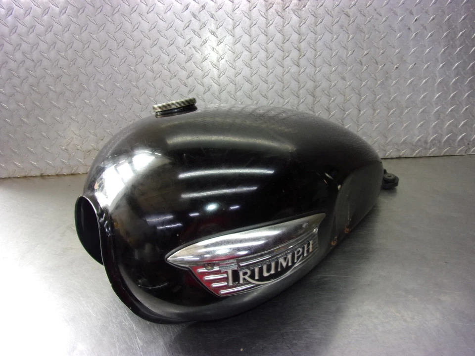 956 A TRIUMPH BONNEVILLE 800 2004 OEM FUEL GAS TANK & NO GAS CAP Foto 1 de 4