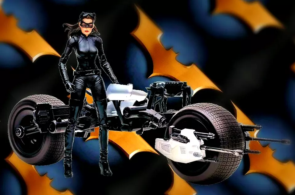 McFarlane GOLD LABEL DC CATWOMAN & BATPOD THE DARK KNIGHT - Sellado * NUEVO Foto 1 de 4