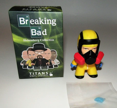 TITANS VINYL FIGURES BREAKING BAD HEISENBERG COLLECTION SINGLE WALTER HAZMAT Cover