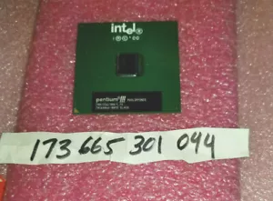INTEL CPU PENTIUM III 700/256/100/1.7V SL4CH SOCKET 370 - Picture 1 of 1