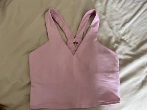 ALO Yoga Women's V Neck Parisian Pink Real Bra Tank Top Size Medium M New Pads - Picture 1 of 7