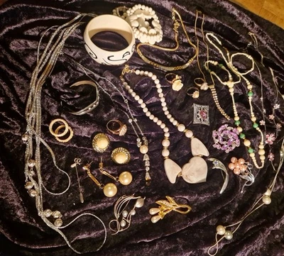 Konvolut Alter Modeschmuck Verwendbar Als Füllung Für Adventskalender - Bild 1 von 4