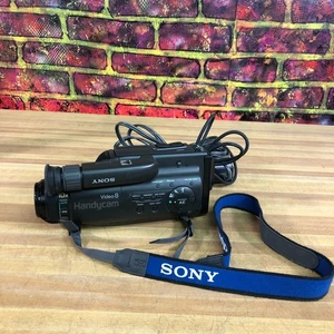 Sony Handycam Video8 8mm CCD-FX411 10X zoom Camcorder - w/Power Adapter (WORKS) - Picture 1 of 7