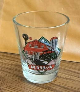 IOWA Shot Glass - Picture 1 of 1