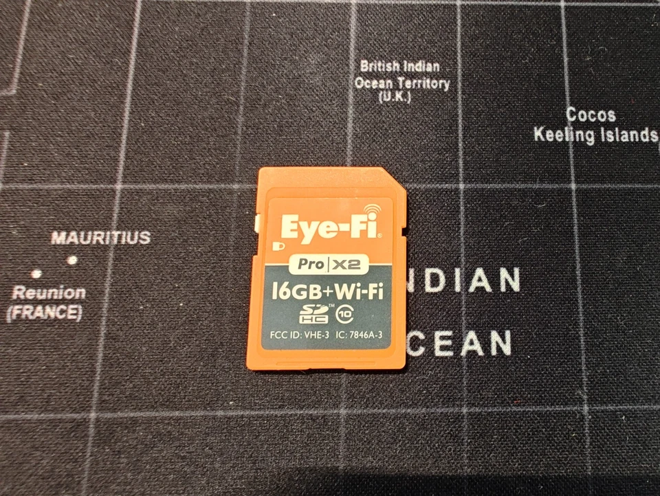 Eye-Fi Pro X2 16GB, Class 10 10MB/s - SDHC Card - EYE-FI - Image 1 of 2