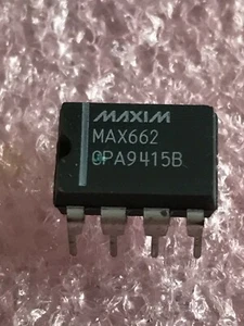 DC to DC Converter MAX662CPA 8 pin dip by Maxim 1pc £2.75 H785 - Picture 1 of 1