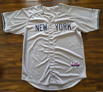 Camiseta para hombre G2U Babe Ruth York Yankees 52 majestuosa Foto 1 de 4