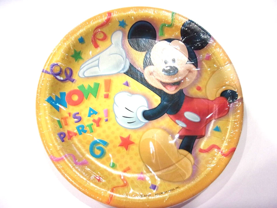 Бумажные обеденные тарелки Disney Hallmark Mickey Mouse товары для вечеринки на день рождения 8 карат - Изображение 1 из 2