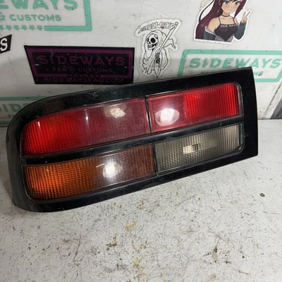 Lanterna traseira esquerda 86-88 Mazda RX7 FC - Imagem 1 de 4