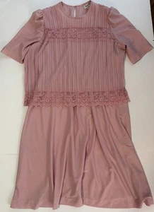 Sandi Dee Vintage 70s Dress Pink Size 20W Layered Modest Pleated Floral Lace - Picture 1 of 9