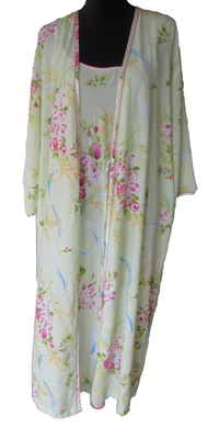 JUEGO OSCAR DE LA RENTA PEGNOIR XL/L ETIQUETA ROSA SIN USAR? Foto 1 de 4