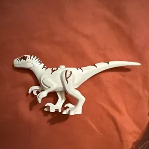 LEGO White Atrociraptor Dinosaur Minifig Jurassic World 76945 Figure - Picture 1 of 4