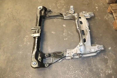 Honda Accord 2013-2015 sedán 3,5 L Touring subchasis motor cuna Cross K Member Foto 1 de 4