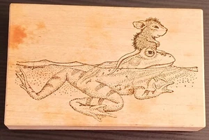 Stampa Rosa Frog Floating House Mouse Wooden Rubber Stamp - Picture 1 of 18