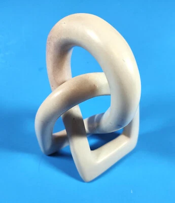 Jabonera tallada a mano nudo amor eterno nudo infinito escultura de una pieza Foto 1 de 4