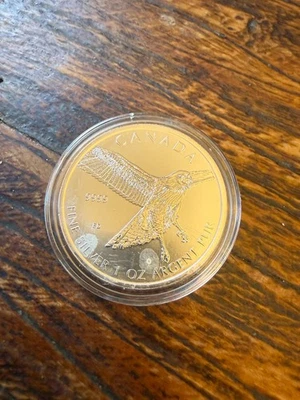 Royal Canadian mint Round Silver .999 1 ounce (1oz)  - Image 1 of 2