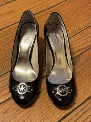 Michael Kors Michael Monograma Negro Charol Gatito Tacones Talla 9 Foto 1 de 4