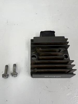 2011 - 2013 HONDA CBR250R OEM REGULATOR RECTIFIER ASSEMBLY 31600-KVK-901 - Imagem 1 de 4