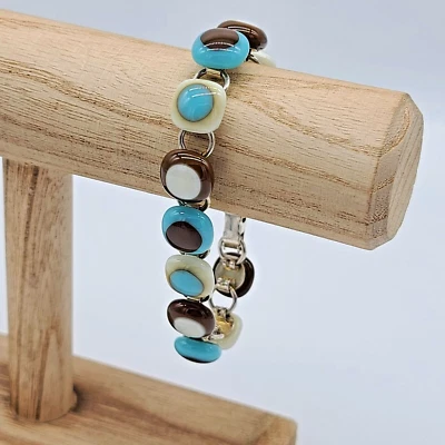 Brazalete de tenis retro con cuentas cuadradas de vidrio abovedado en azul, blanco y marrón, 7,5 pulgadas Foto 1 de 4