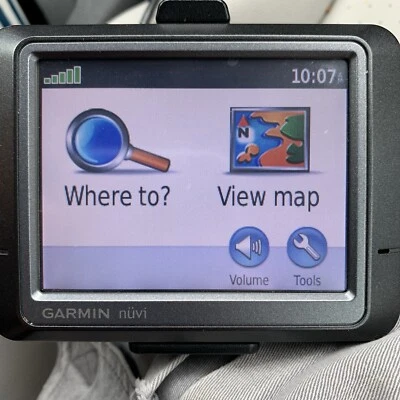 Garmin Nuvi 255 GPS Navigation System Bundle Car Plug-in and Mount Tested - Image 1 of 4
