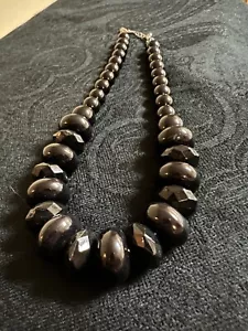 Vintage schwarz facettiert Plexiglas abgestufte Perlen Halskette Modeschmuck 18 Zoll - Bild 1 von 23